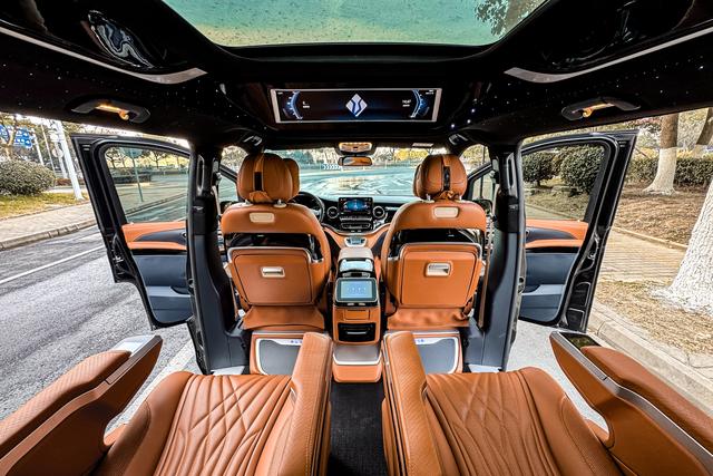 Mercedes-Benz V-Класс 2022 thumb 11