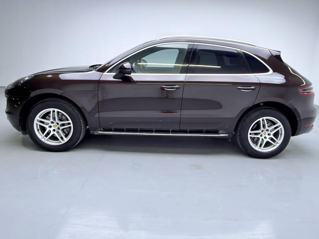 Porsche Macan 2018 thumb 2