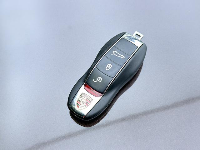 Porsche Macan 2018 thumb 9