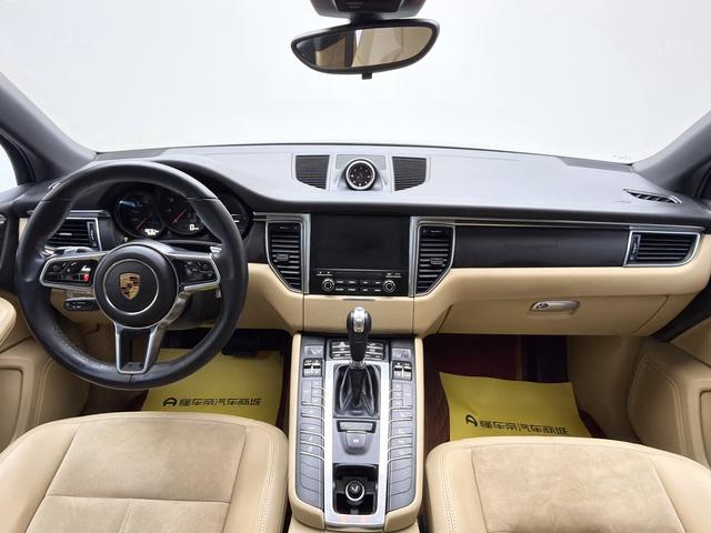 Porsche Macan 2018 thumb 12