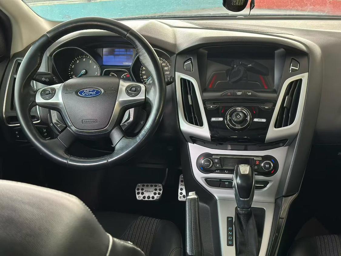 Ford Focus ST 2014 thumb 5