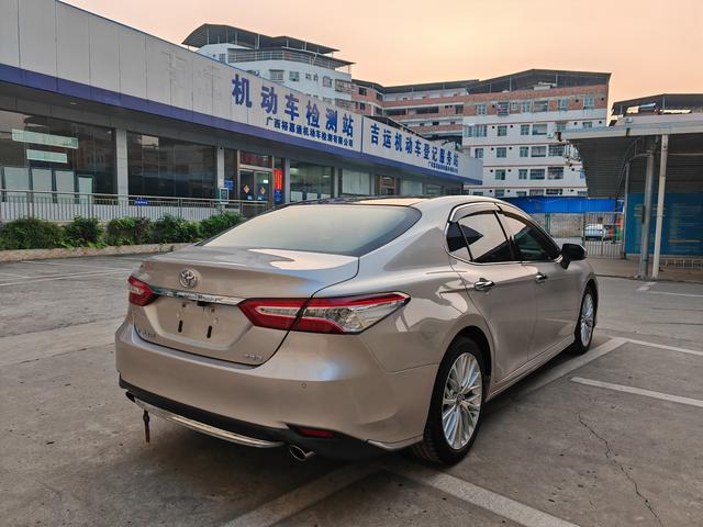 Toyota Camry 2019 thumb 2