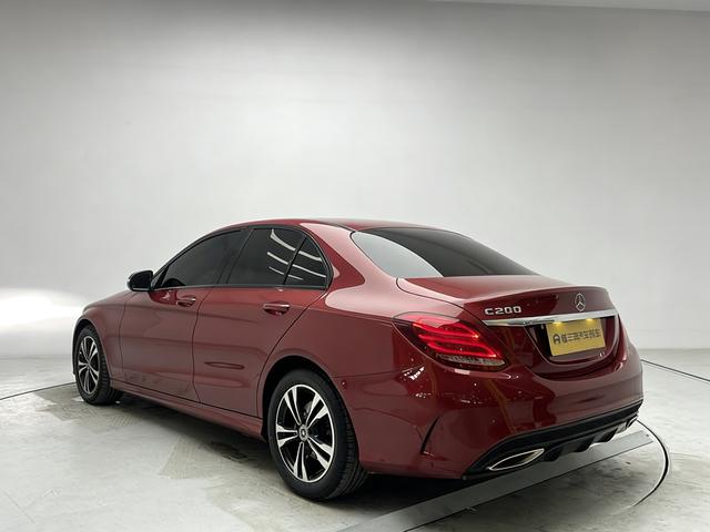 Mercedes-Benz C-Class 2018 thumb 3