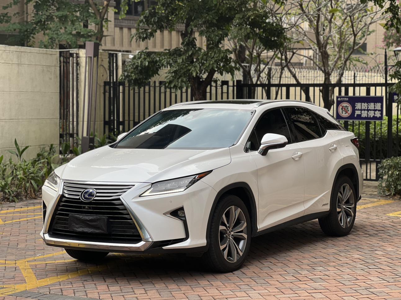Lexus RX 2018 thumb 8