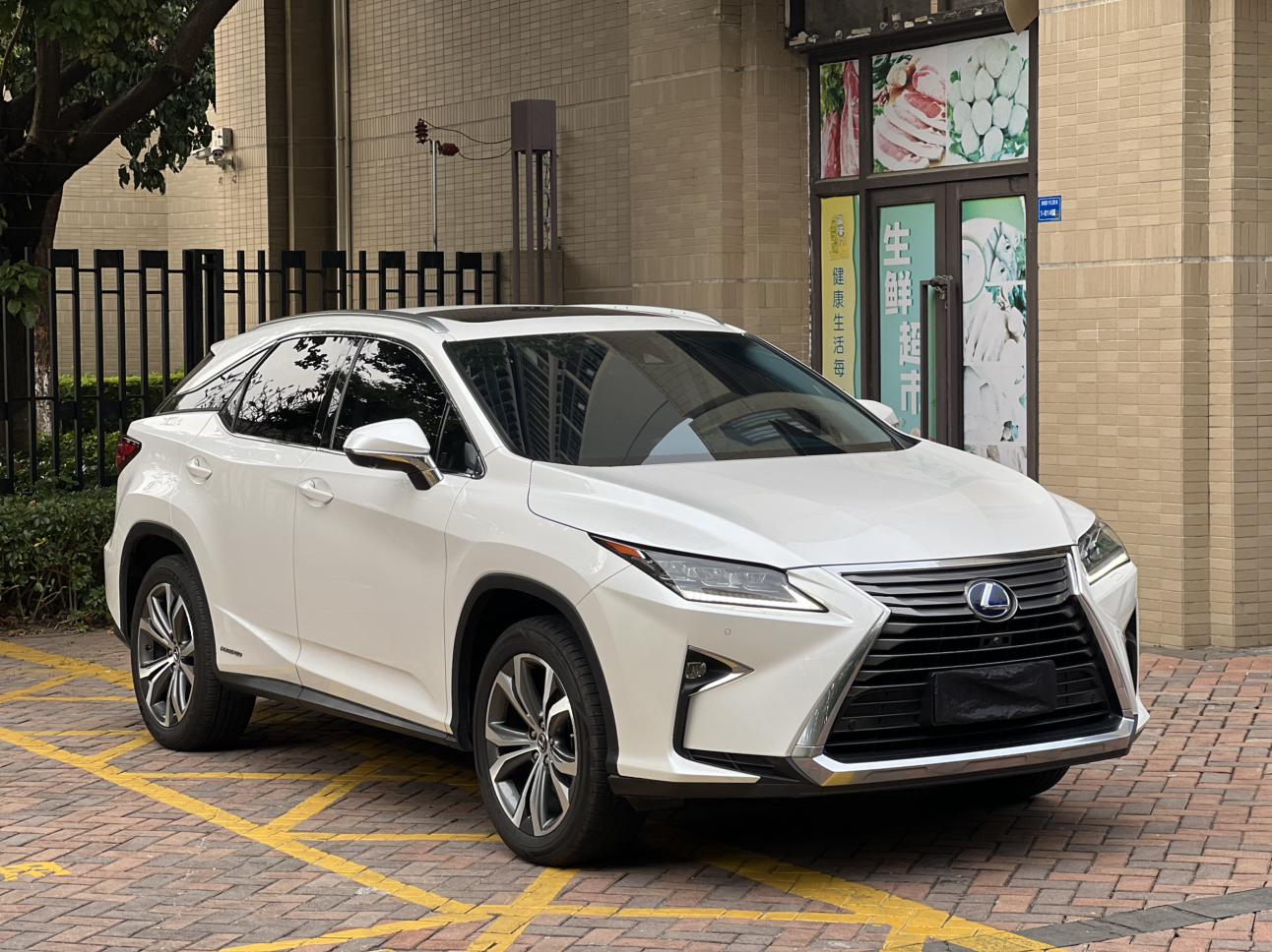 Lexus RX 2018 thumb 10