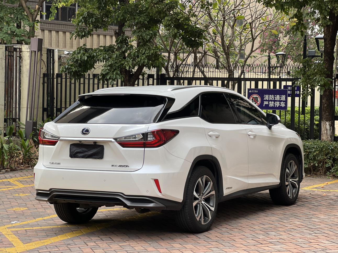 Lexus RX 2018 thumb 12