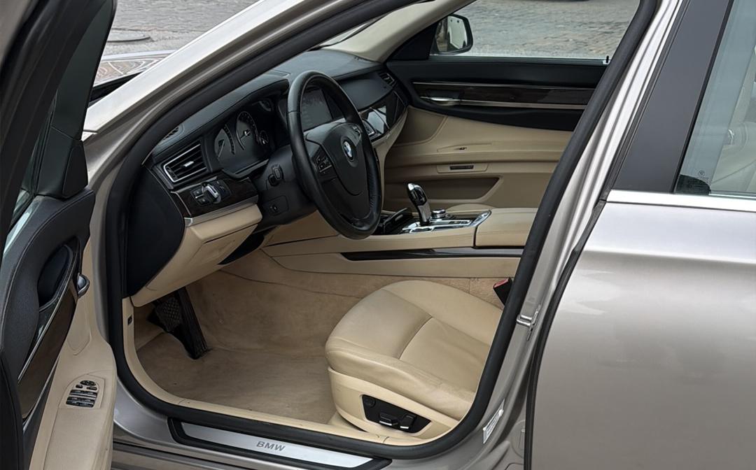 BMW 7 серии 2011 thumb 6