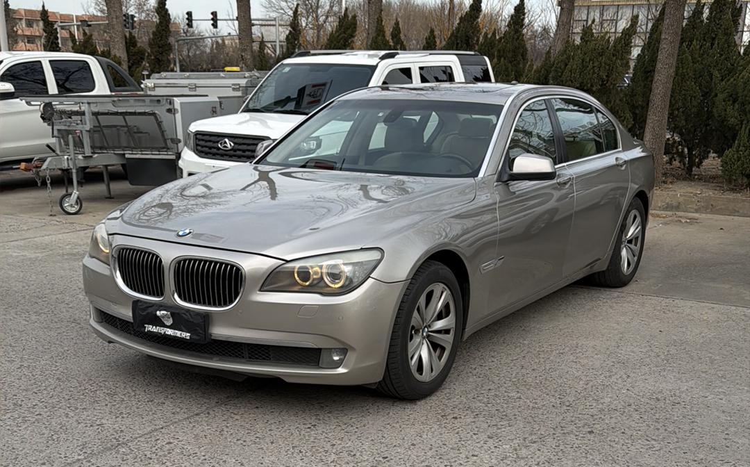 BMW 7 серии 2011 thumb 10