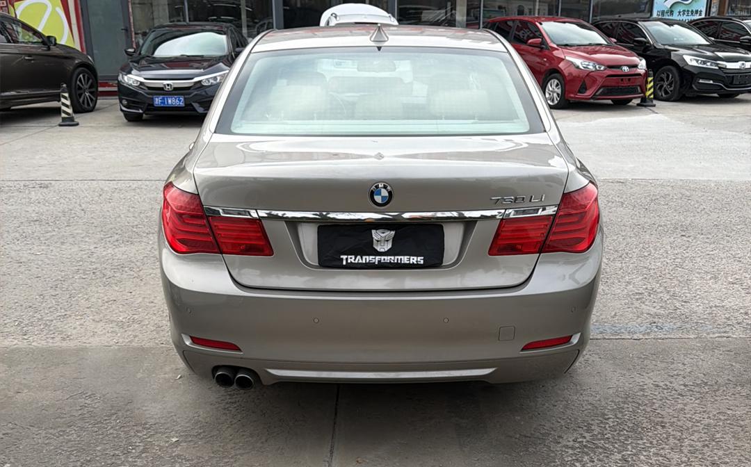 BMW 7 серии 2011 thumb 12
