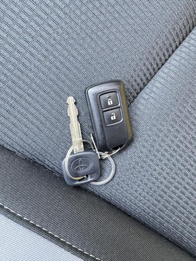 Toyota Yaris 2021 thumb 9