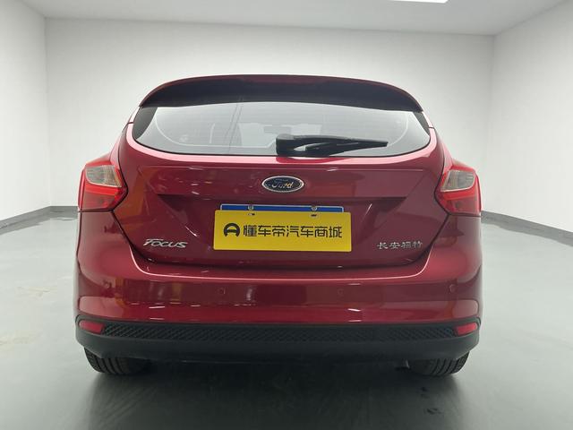 Ford Focus ST 2014 thumb 4