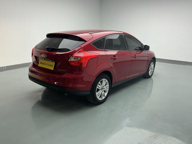 Ford Focus ST 2014 thumb 5