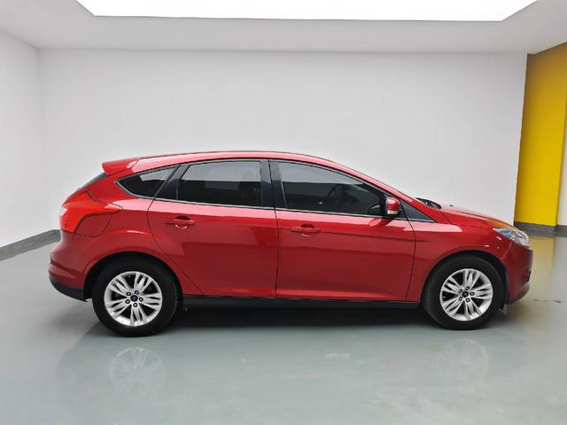 Ford Focus ST 2014 thumb 6