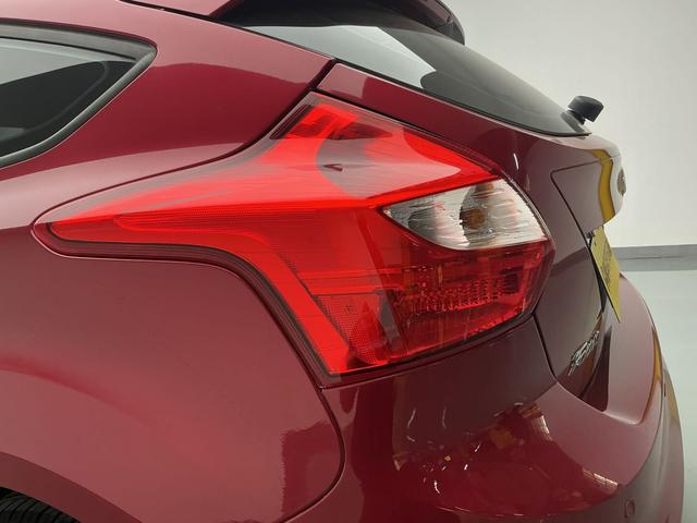 Ford Focus ST 2014 thumb 11