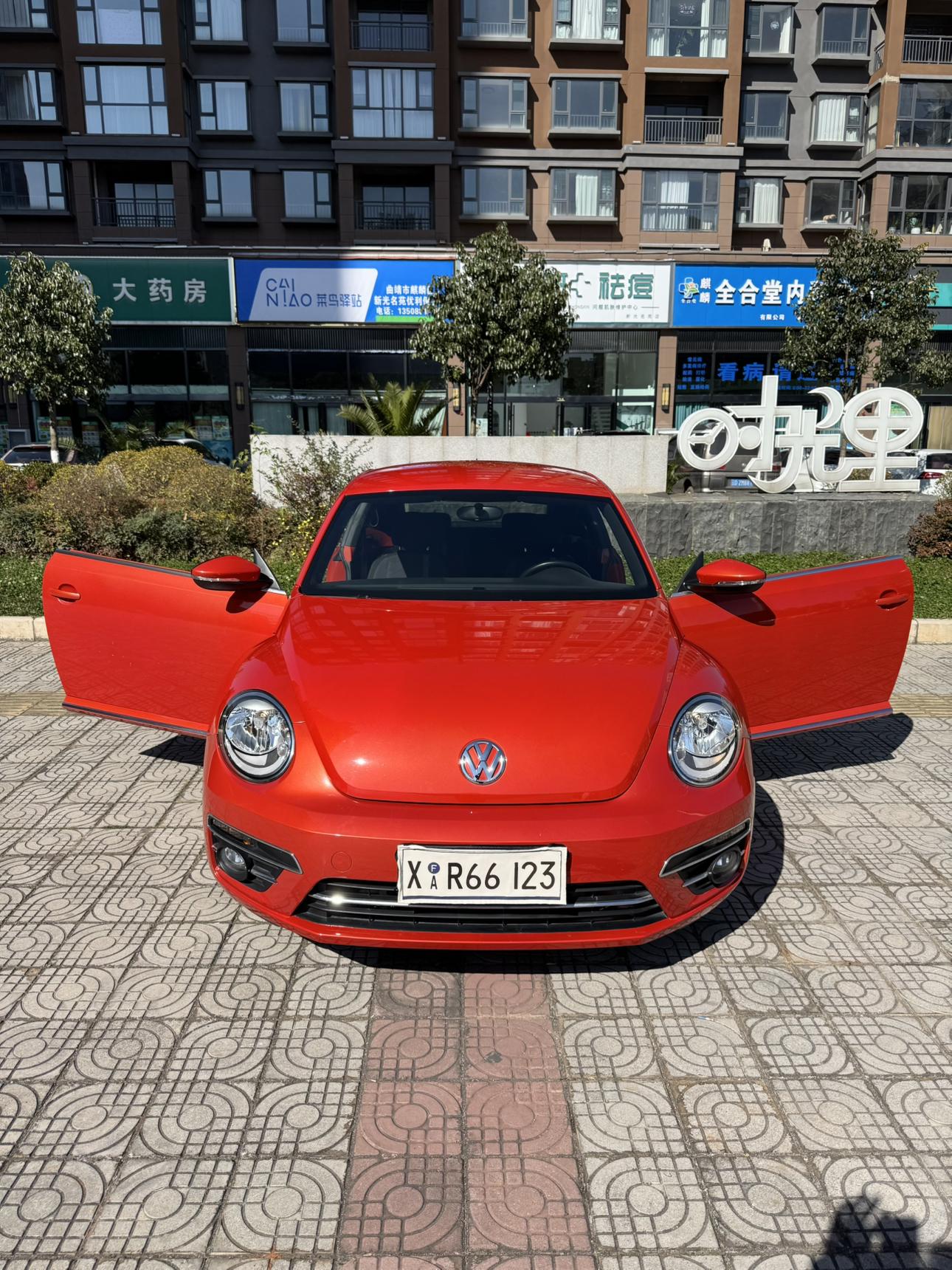 Volkswagen Beetle 2017 thumb 10