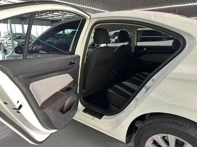 Volkswagen Bora 2024 thumb 6