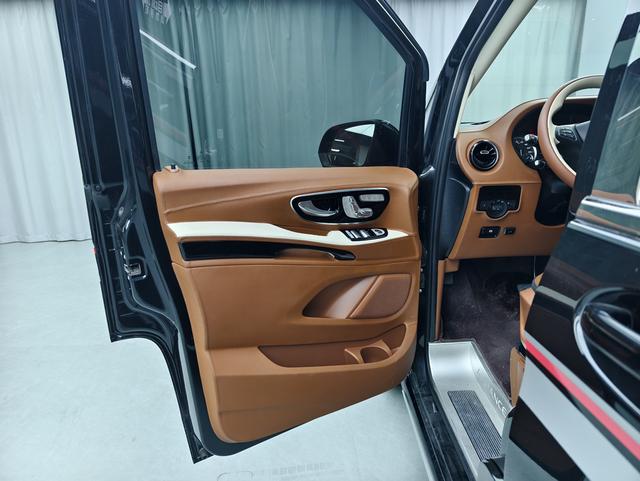 Dongfeng Fengxing 艾奈斯威霆 2023 thumb 4