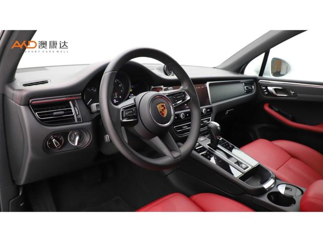 Porsche Macan 2022 thumb 3