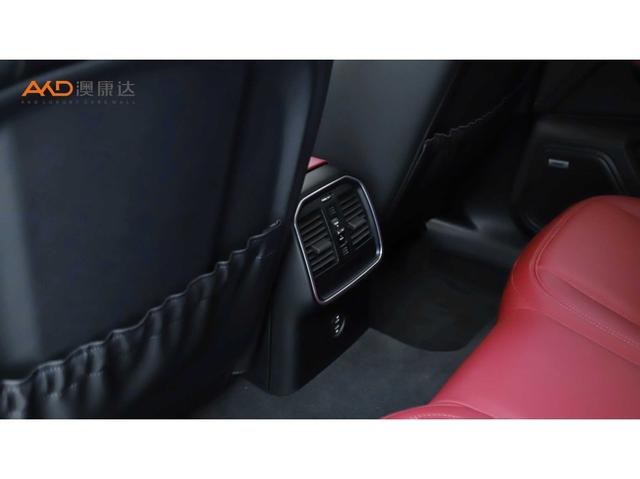 Porsche Macan 2022 thumb 6