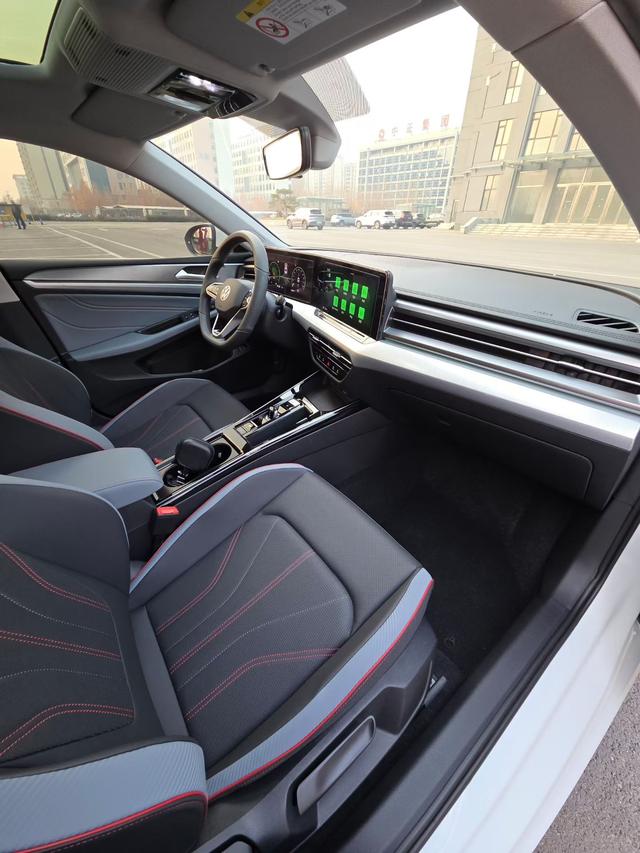 Volkswagen Lamando 2024 thumb 5