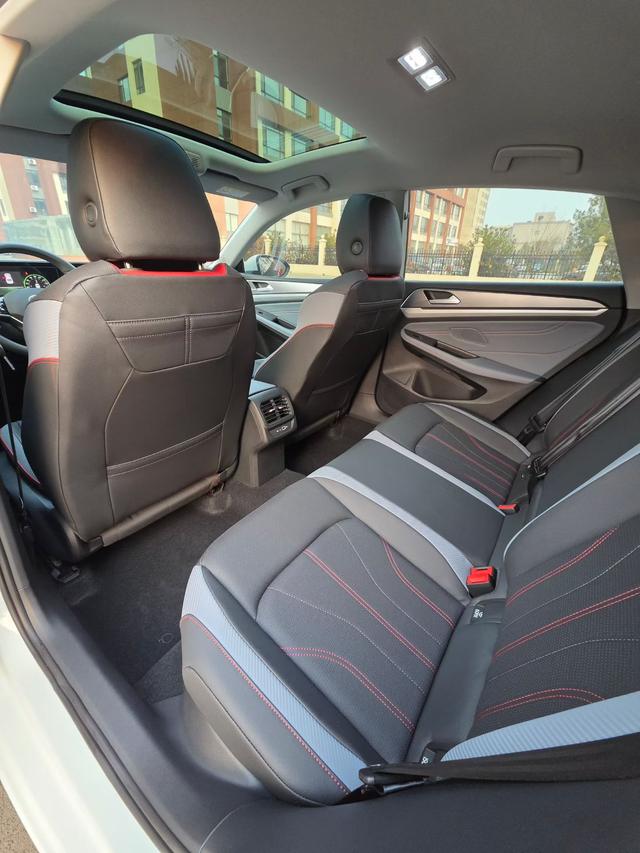 Volkswagen Lamando 2024 thumb 6
