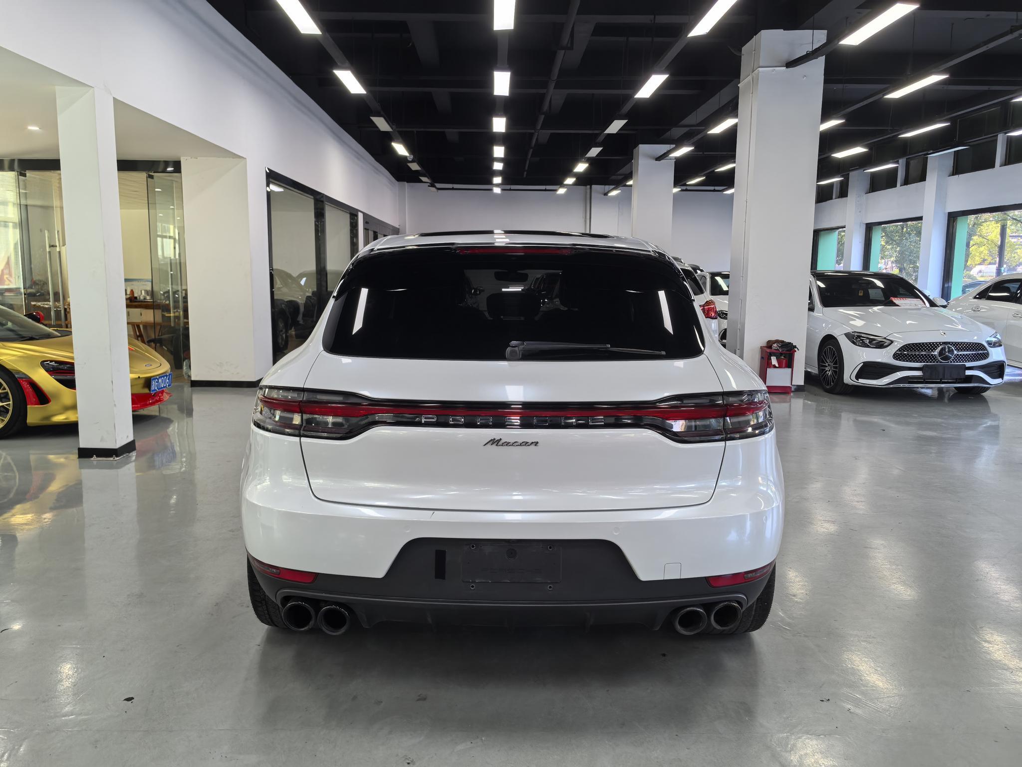 Porsche Macan 2019 thumb 3