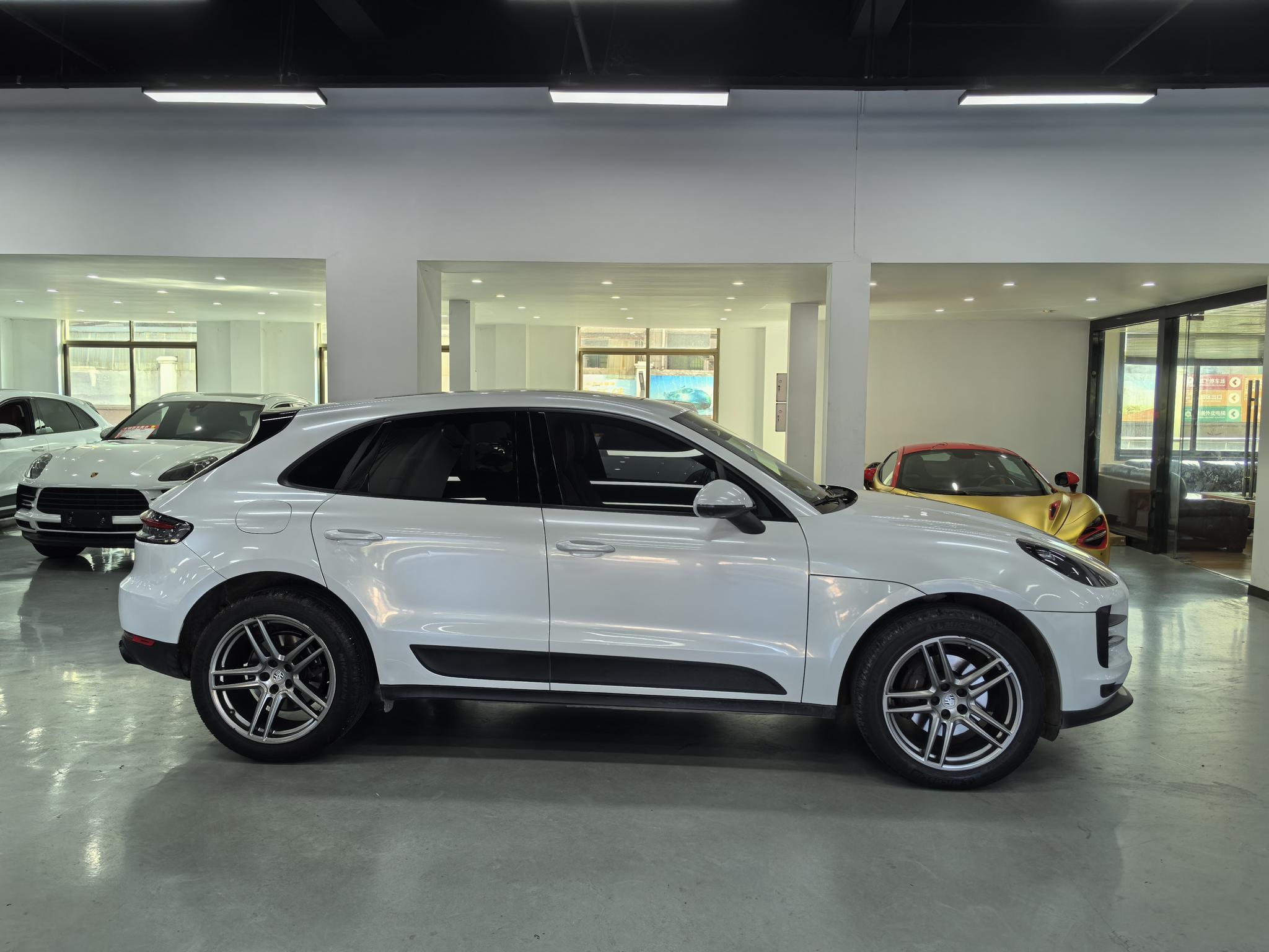 Porsche Macan 2019 thumb 5