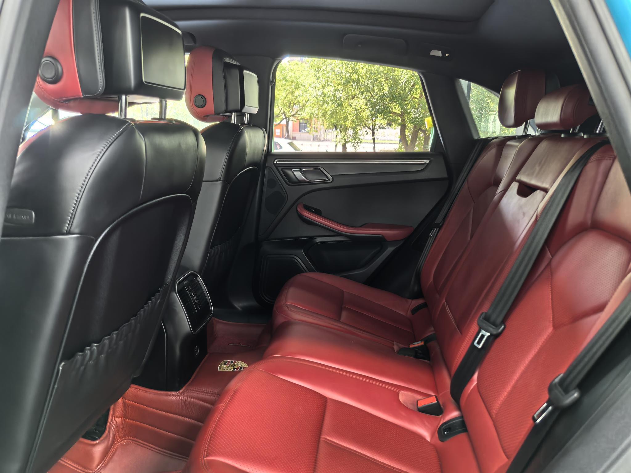 Porsche Macan 2019 thumb 9