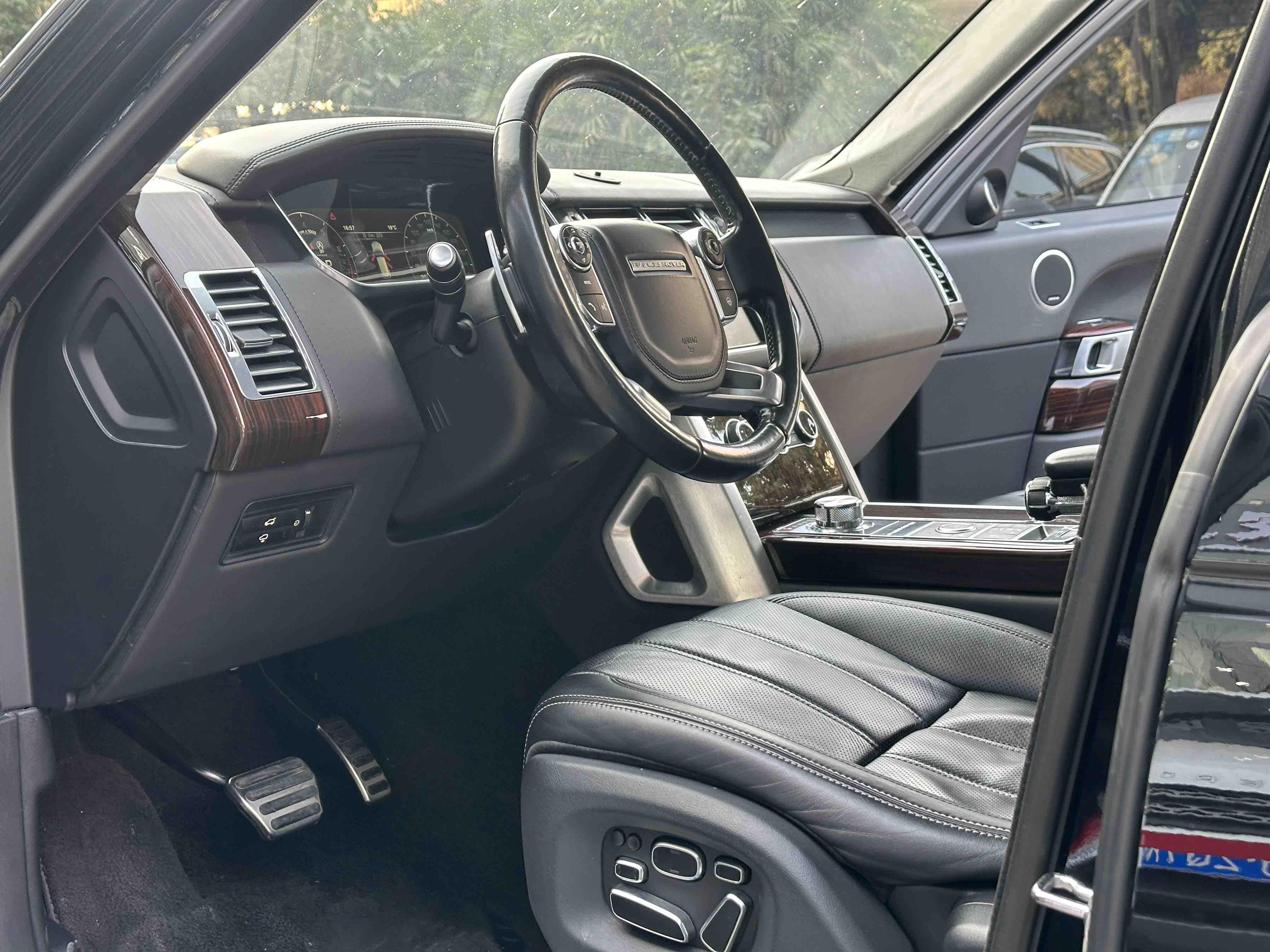Land Rover Range Rover 2015 thumb 7