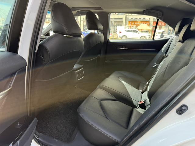 Toyota Camry 2022 thumb 3