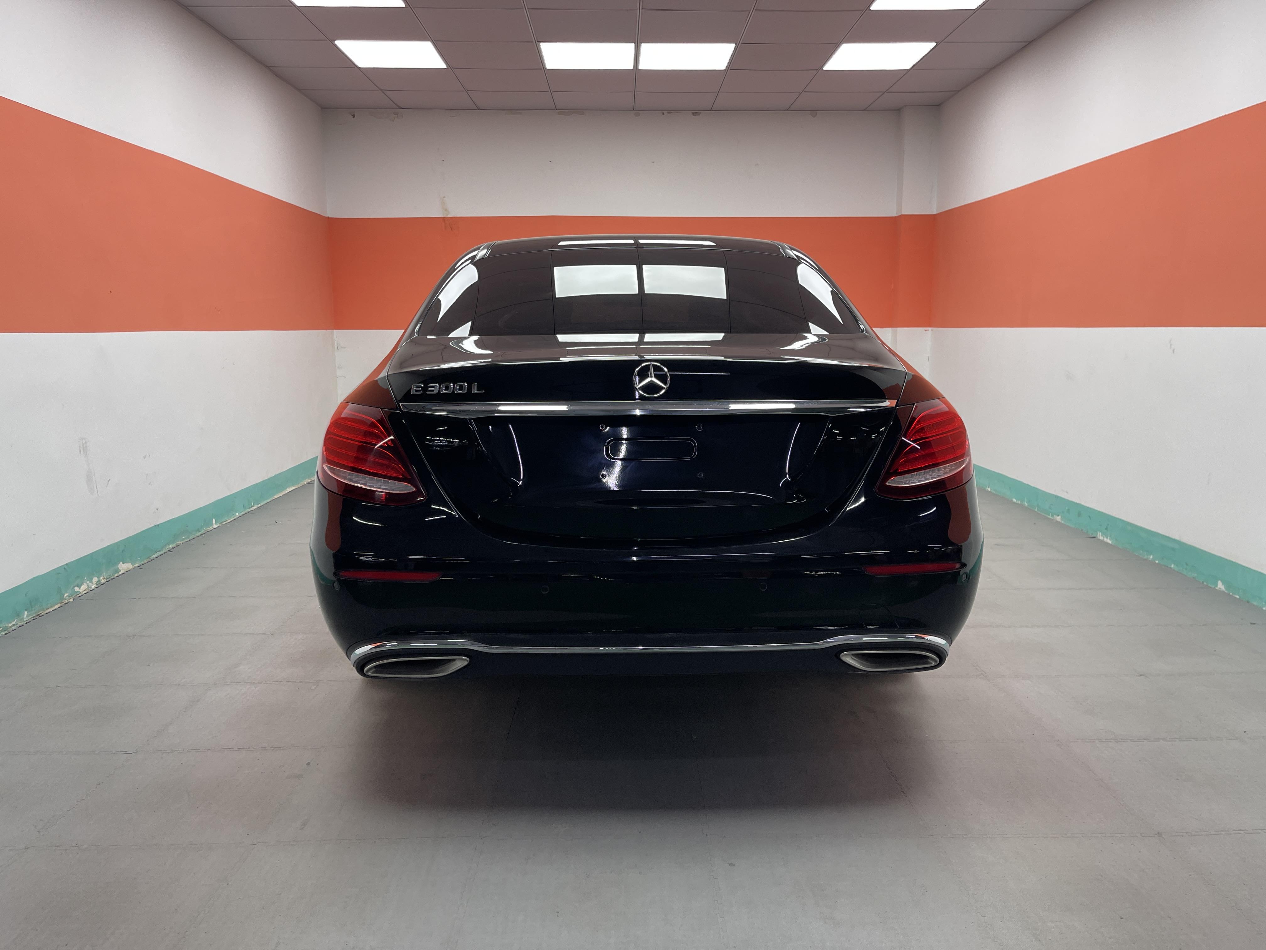 Mercedes-Benz E-Class 2018 thumb 3