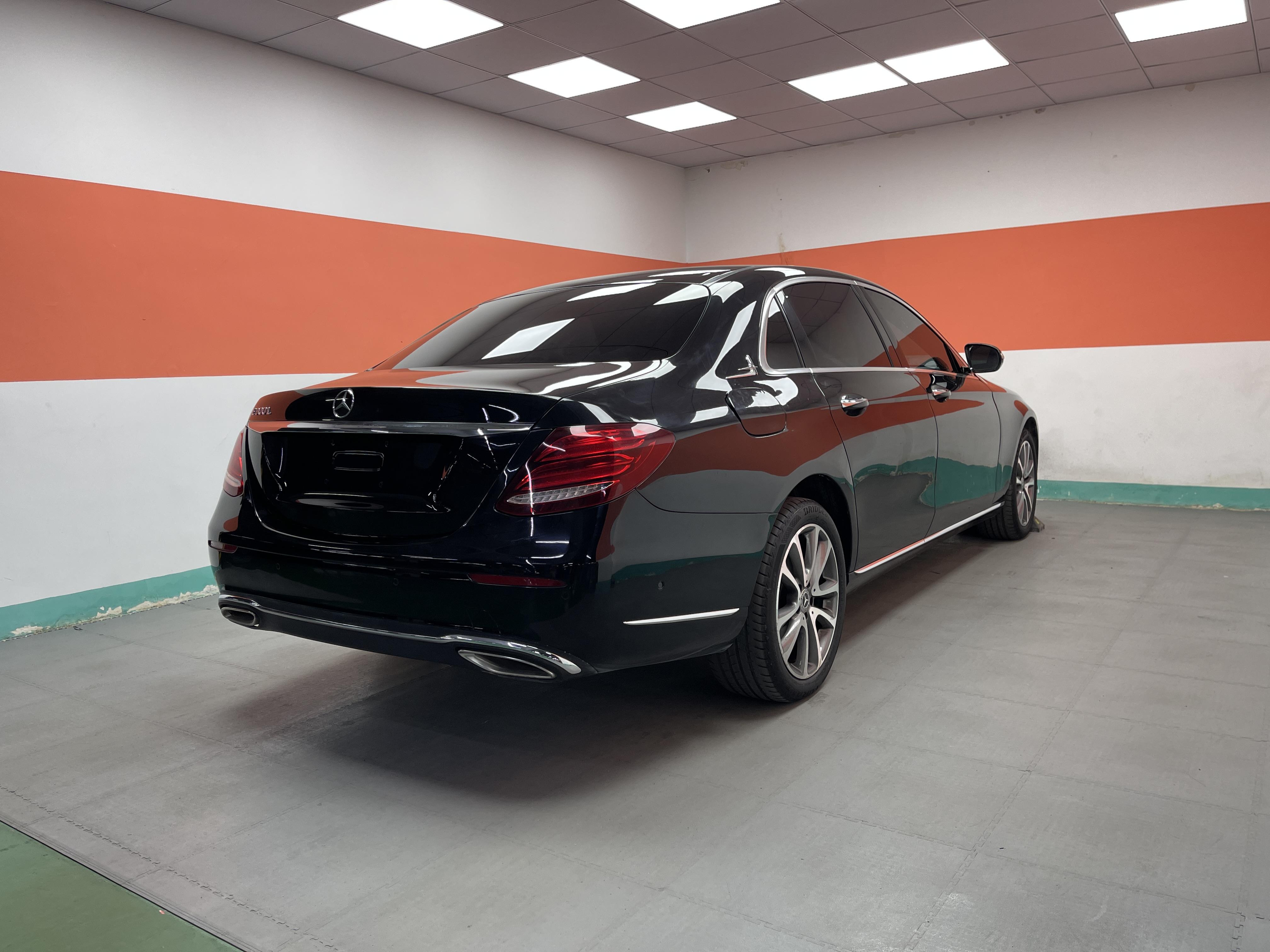 Mercedes-Benz E-Class 2018 thumb 4