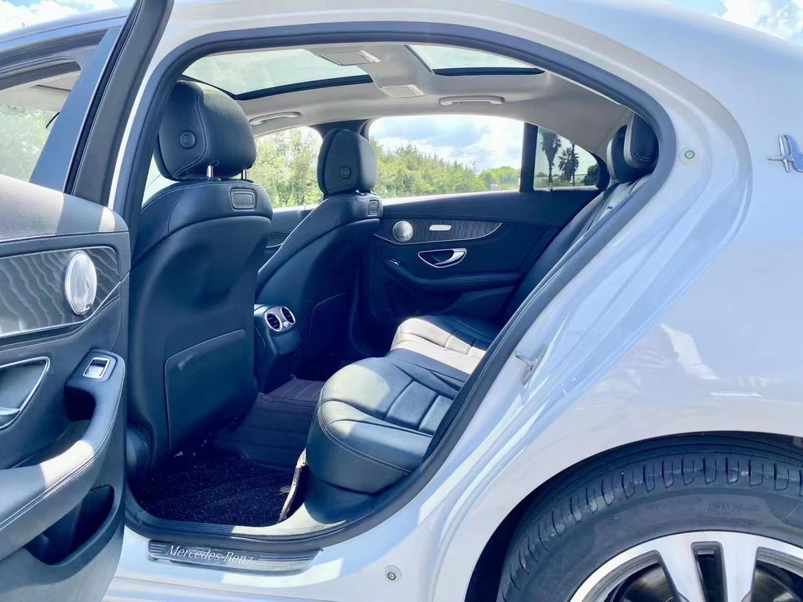 Mercedes-Benz C-Class 2017 thumb 7