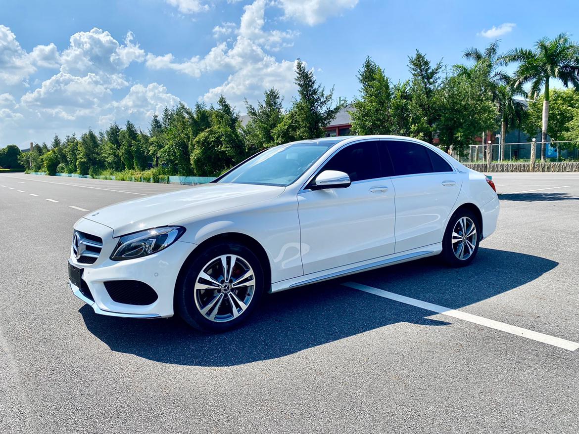 Mercedes-Benz C-Class 2017 thumb 8