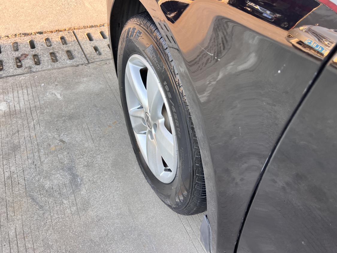 Volkswagen Lavida XR 2013 thumb 7