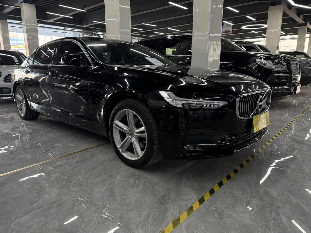 Volvo S90 2018 thumb 4