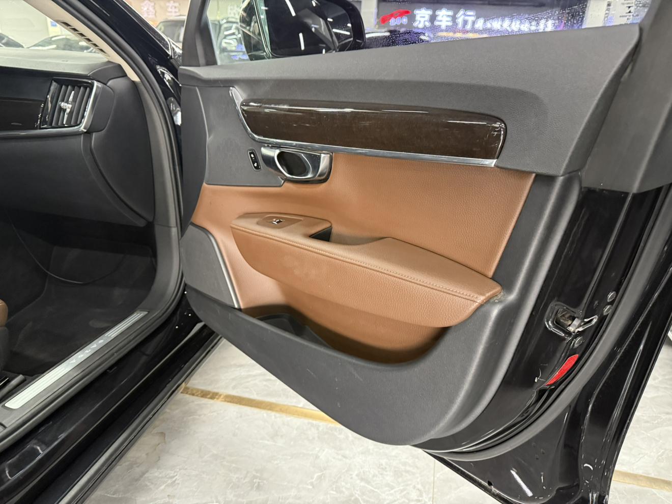 Volvo S90 2018 thumb 5