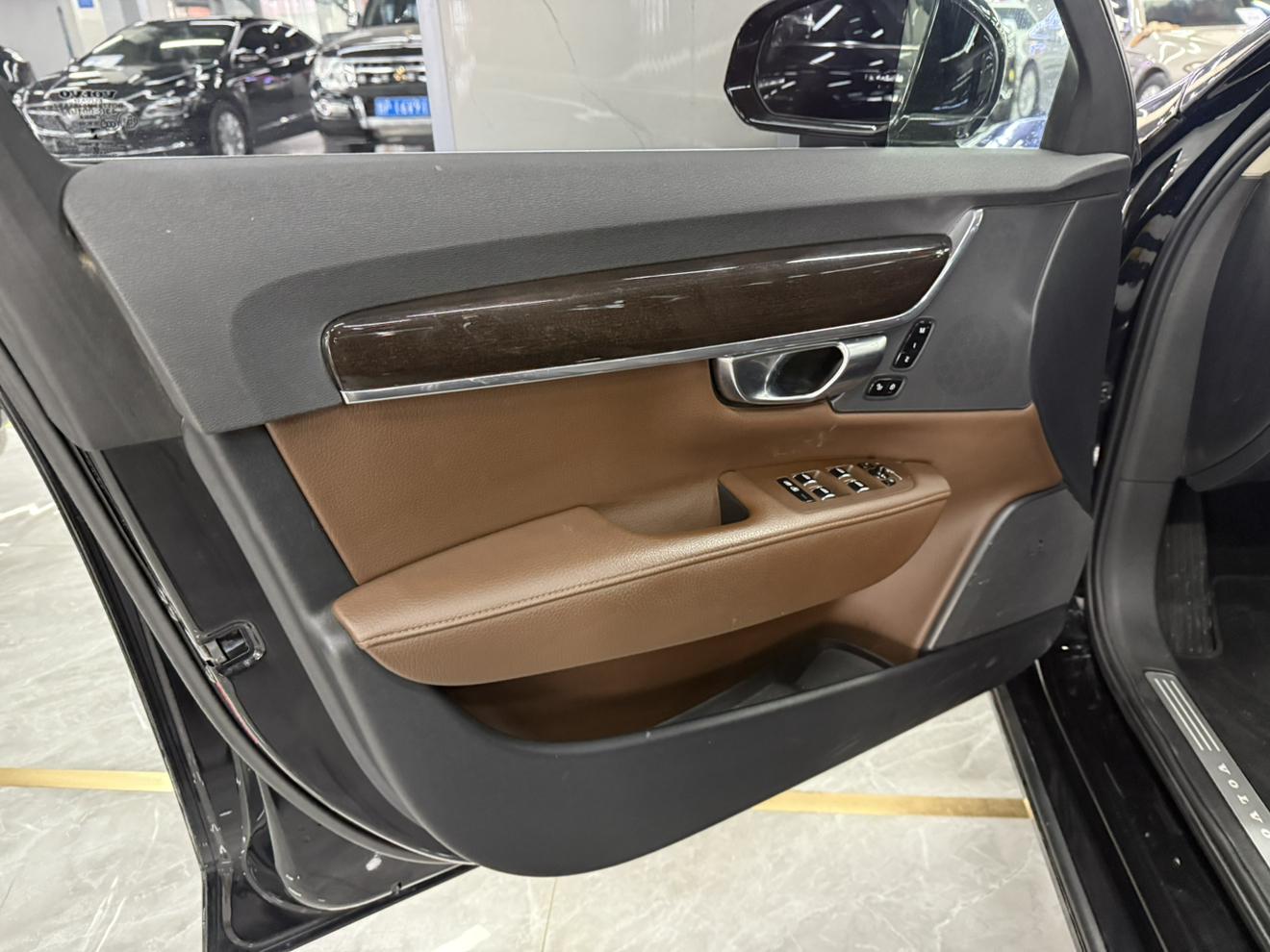 Volvo S90 2018 thumb 6