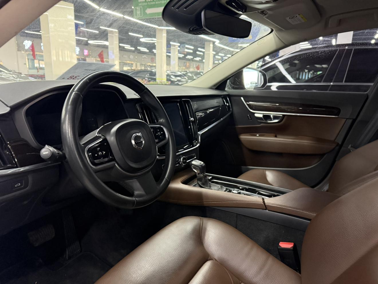 Volvo S90 2018 thumb 11