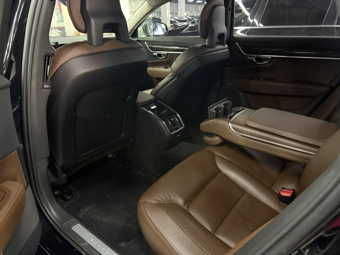 Volvo S90 2018 thumb 12