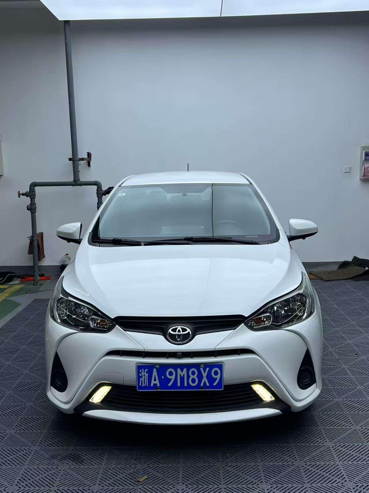 Toyota Yaris 2019 thumb 9