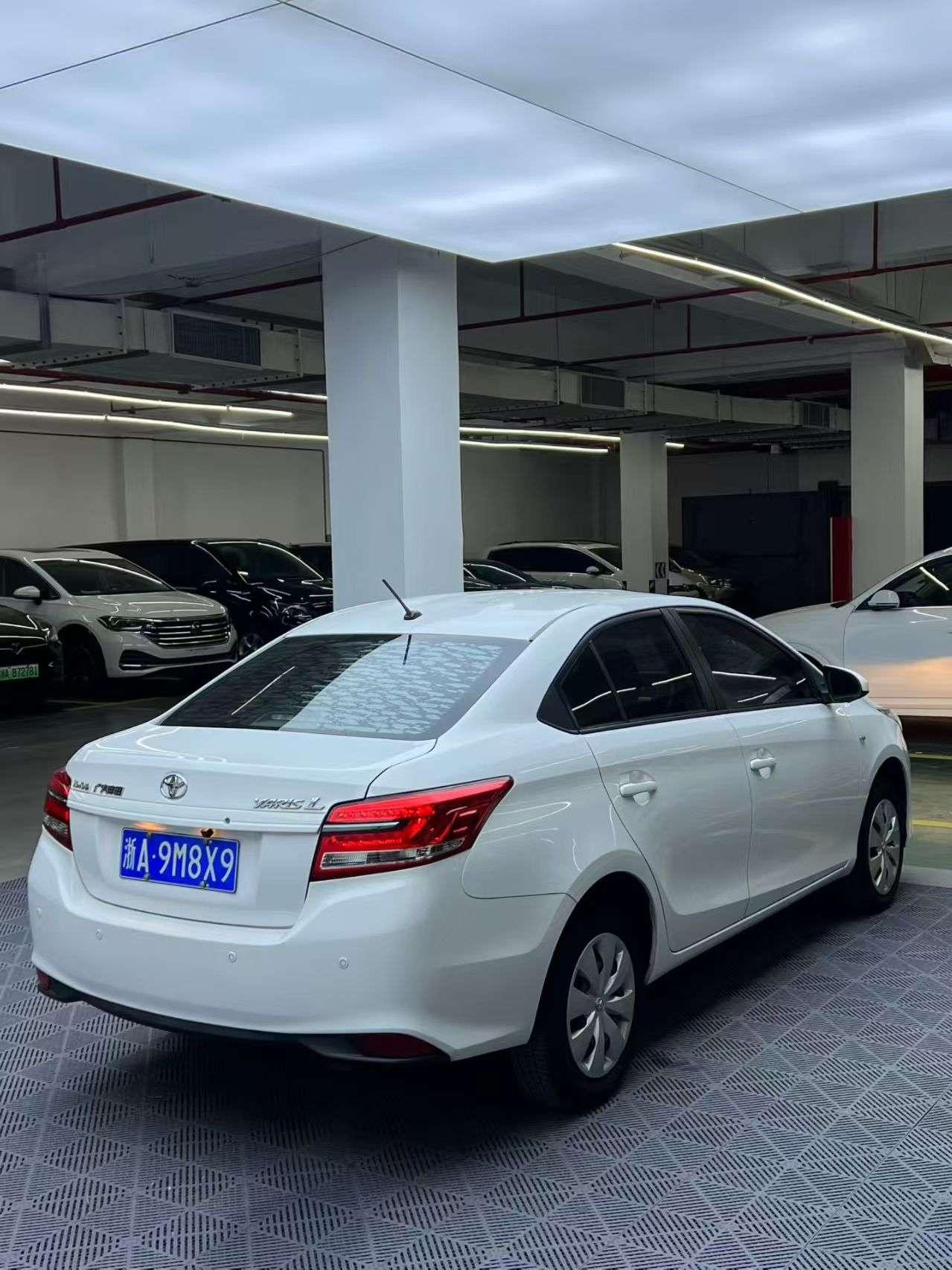 Toyota Yaris 2019 thumb 10