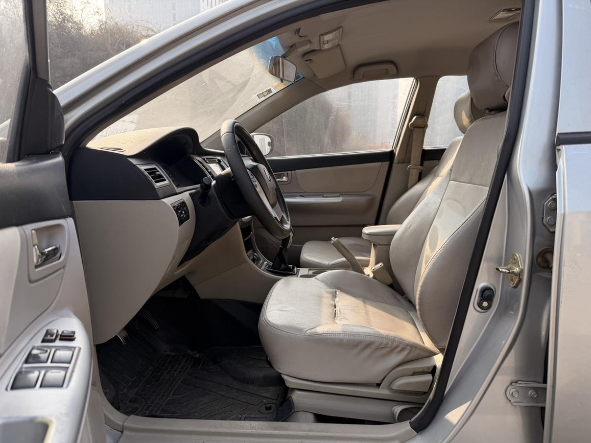 Geely Hai Jing 2015 thumb 12