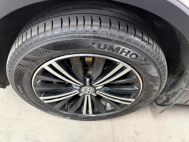 Volkswagen Tiguan 2020 thumb 2