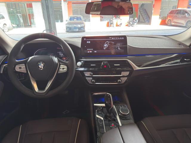 BMW 5 серии 2022 thumb 8