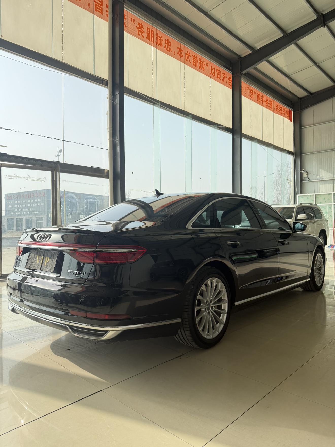 Audi A8 2019 thumb 4
