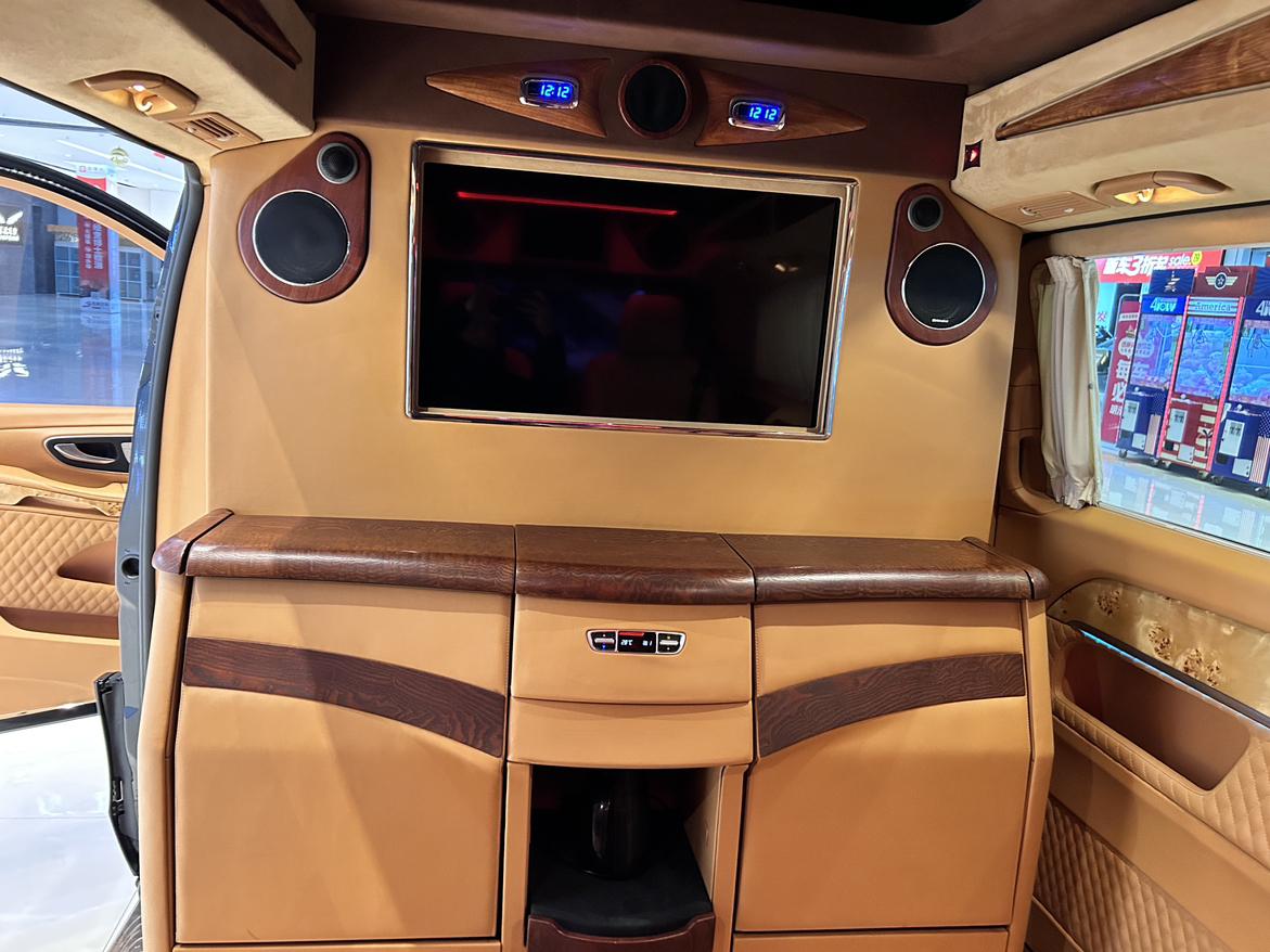 Mercedes-Benz V-Класс 2020 thumb 11