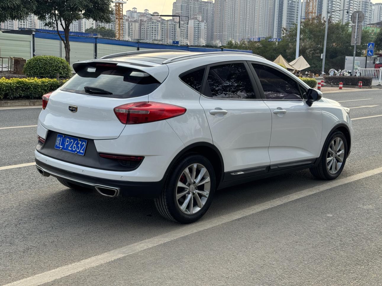 Geely GS 2017 thumb 4