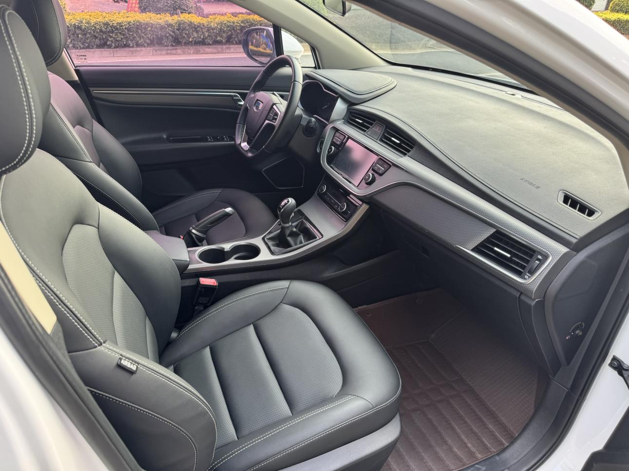 Geely GS 2017 thumb 5