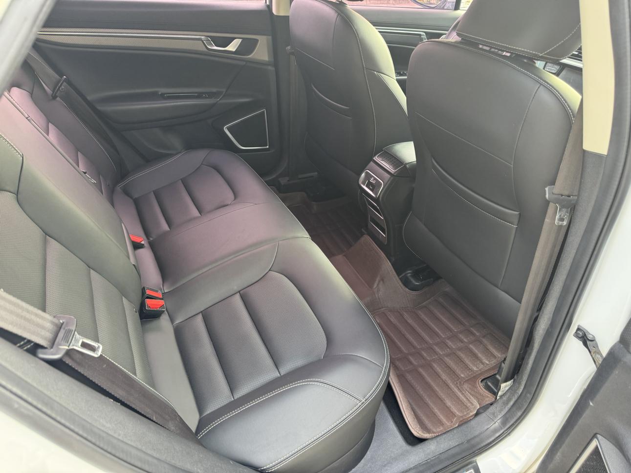 Geely GS 2017 thumb 10